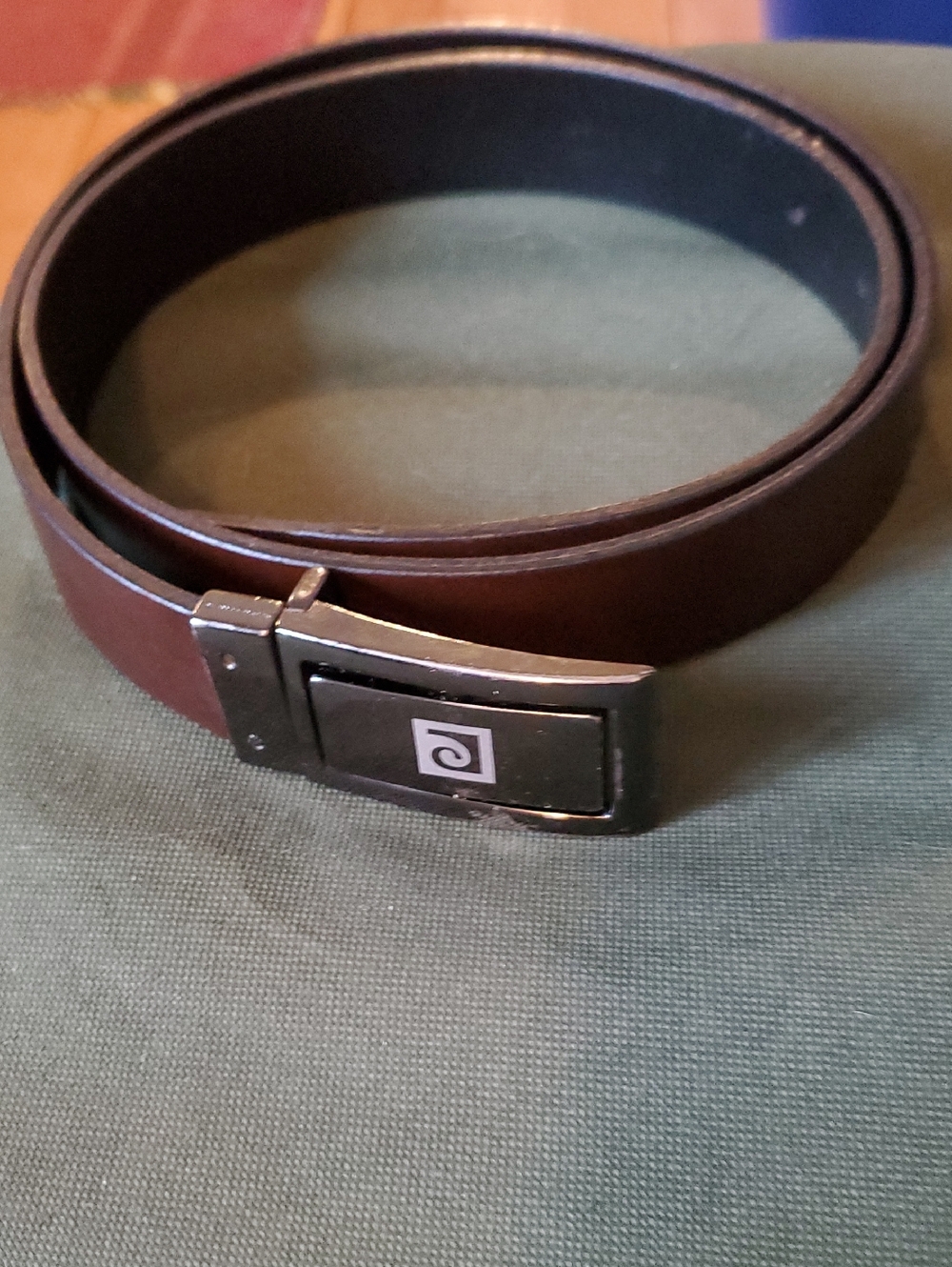 Pierre Cardin Reversable Brown Or Black Leather  Belt with Silver Swivle Buckle